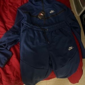 nike sweatsuit